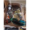 Image 1 : BOX LOT