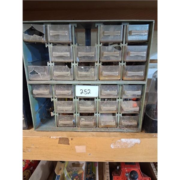 SMALL BOLT BIN