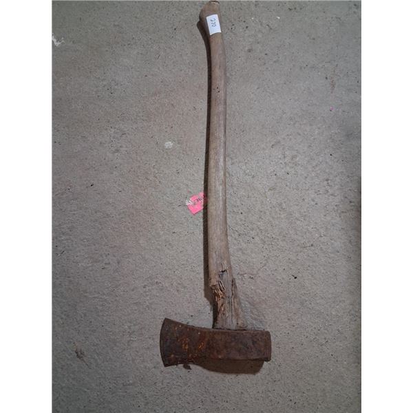 SPLITTING AXE