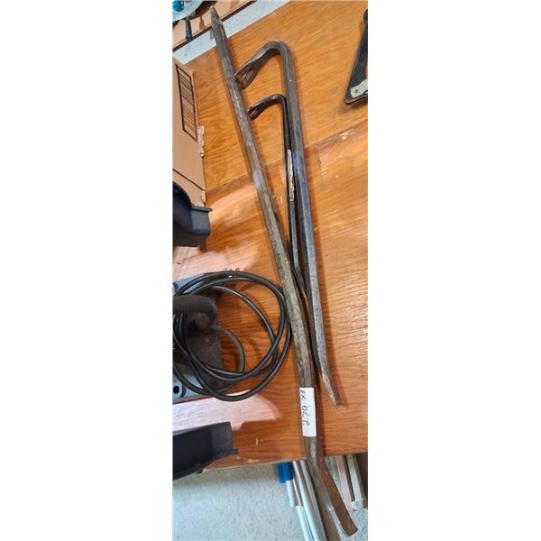 2 CROWBARS, 1 PRY BAR