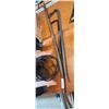 Image 1 : 2 CROWBARS, 1 PRY BAR