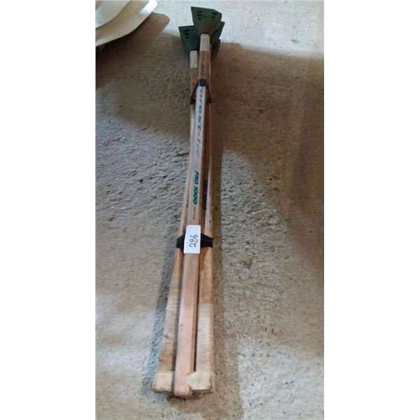 4 FIELD HOCKEY STICKS
