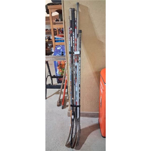 6 HOCKEY STICKS