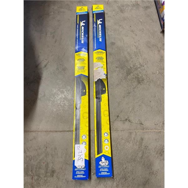 2 OF 16IN MICHELIN WINDSHIELD WIPERS