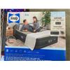 Image 1 : QUEEN SIZED SEALY AIR MATTRESS
