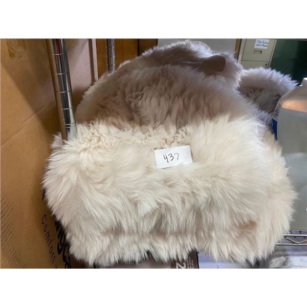 70X43IN FUR RUG