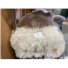 Image 1 : 70X43IN FUR RUG
