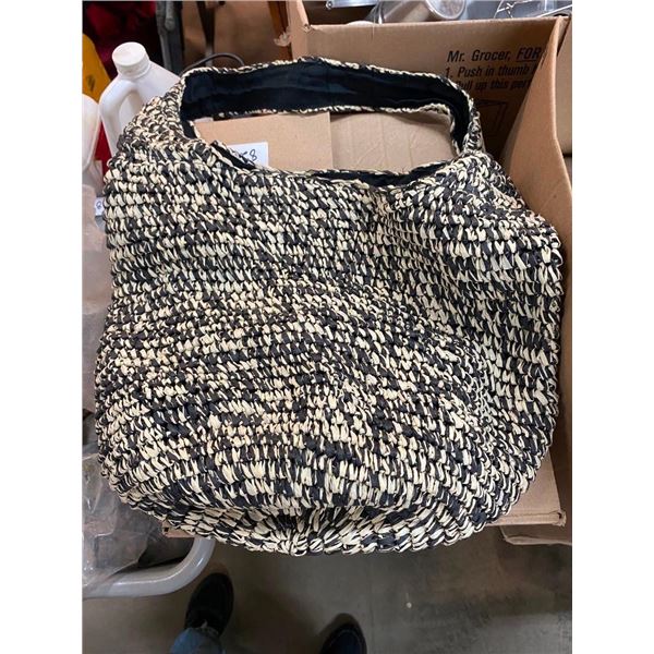 SMALL THREADED PURSE BAG