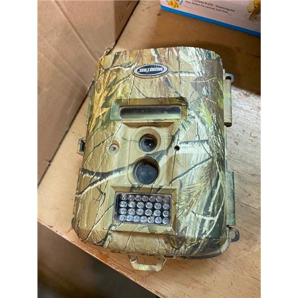 TRAIL CAMERA