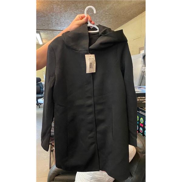 SIZE XL WOMENS BLACK 3/4 COAT
