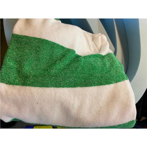 GREEN BEACH TOWEL
