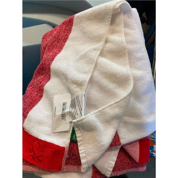 RED BEACH TOWEL