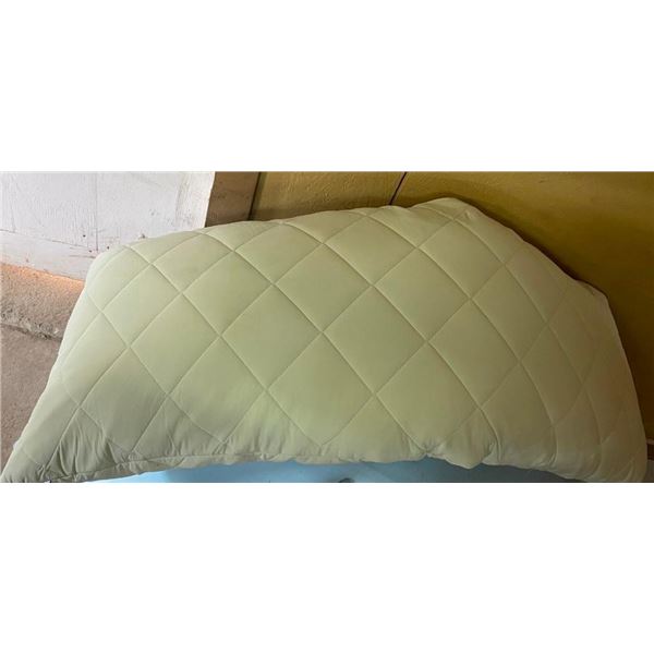 LARGE BODY PILLOW