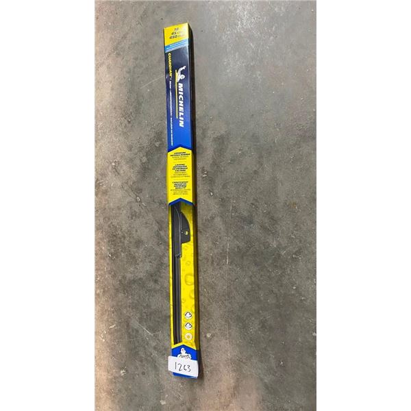 18IN MICHELIN WINDSHIELD WIPER