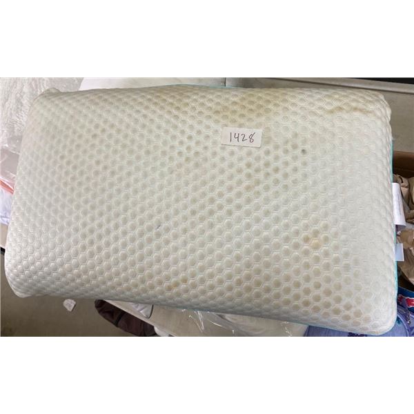 MEMORY FOAM PILLOW - NEEDS CLEANING