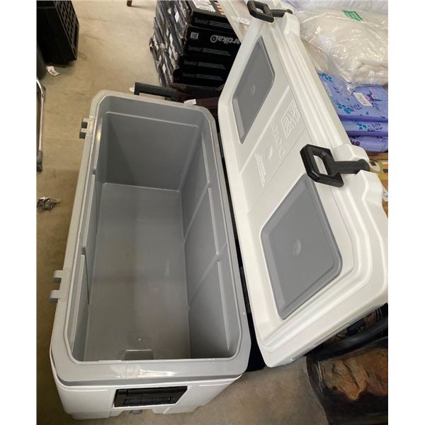 38X18IN IGLOO COOLER