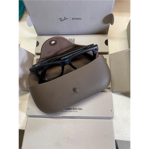 RAYBAN META CAMERA GLASSES WITH CASE - NO LENSES