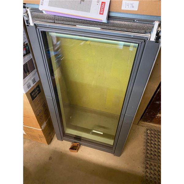 VELUX 26X46.5IN SKYLIGHT WINDOW