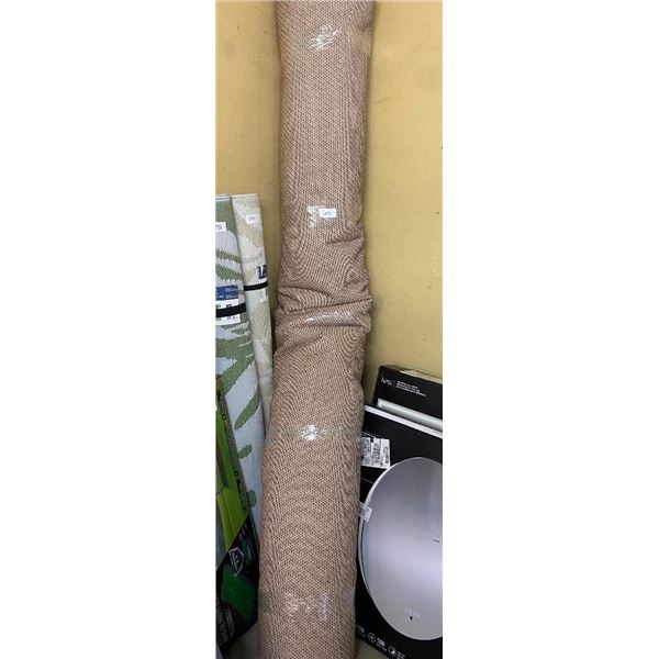 SHAG CREAM COLOUR AREA RUG - UNSURE OF SIZE BUT GUESSING 8X8FT - LITTLE DIRTY ON ENDS