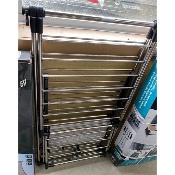 CLOTHES DRYING RACK