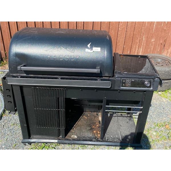 USED TRAEGER PELLET GRILL