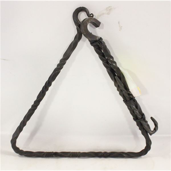 VINTAGE TRIANGLE DINNER BELL