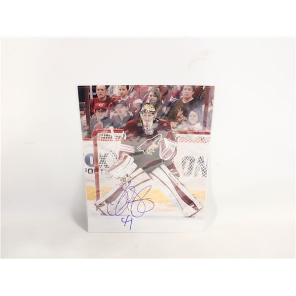 UNAUTHENTICATED SIGNED MIKE SMITH PICTURE