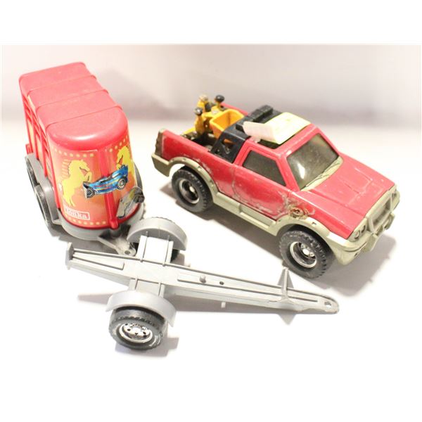 SMALL TONKA TRUCK WITH 2 TRAILERS
