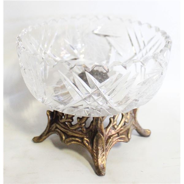 VTG. PINWHEEL CUT BRASS PEDESTAL