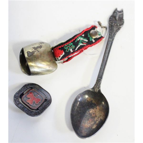 ESTATE GIRLGUIDES OF CANADA BROOCH + SOLD WITH