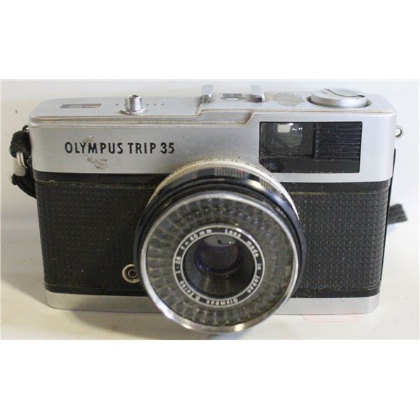 OLYMPUS TRIP 35 COMPACT 35MM FILM CAMERA