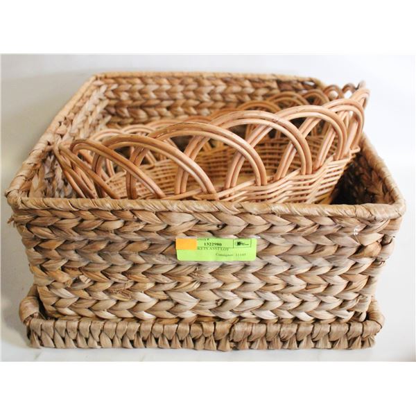 DECO BASKETS ASST LOT
