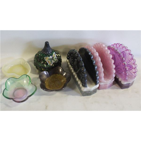 3 NAPKIN HOLDERS, 3 TRINKET DISHES,