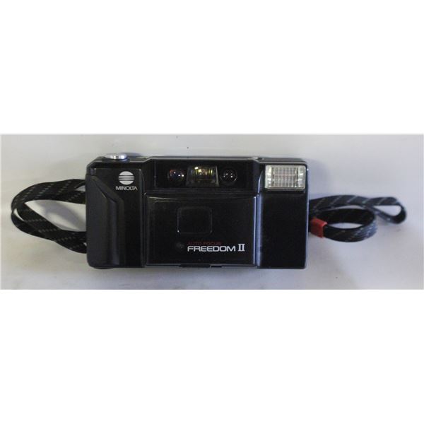 VINTAGE MINOLTA FREEDOM II FILM CAMERA MADE IN