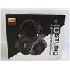 Image 1 : NEW ONE STUDIO 10 DJ HEADPHONES