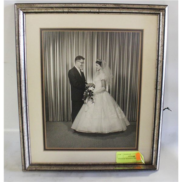VINTAGE WEDDING PHOTOGRAPH