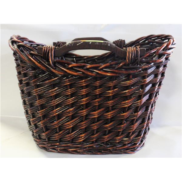 DECORATIVE WICKER BASKET 18" X 25" X 15"