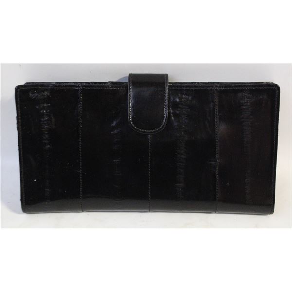 NIB - VINTAGE LADIES EELSKIN WALLET