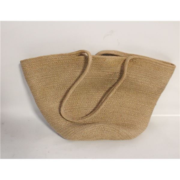GREY HAND WOVEN STRAW BAG