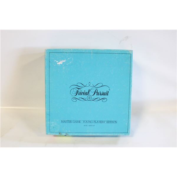 1984 "TRIVIAL PURSUIT" MASTER BOARD GAME