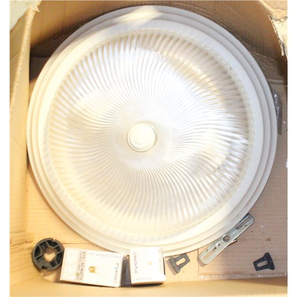 15" FLUSH MOUNTLIGHT FIXTURE