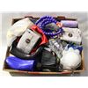Image 1 : FLAT OF ASSORTED ITEMS