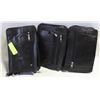 Image 1 : LOT OF 3 GENUINE LEATHER PURSES