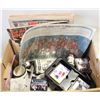 Image 1 : BOX OF HOCKEY MEMORABILIA