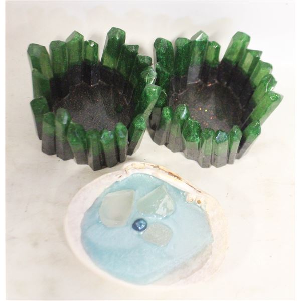 SHELL WITH GENIUNE PEARL & CANDLE HOLDERS