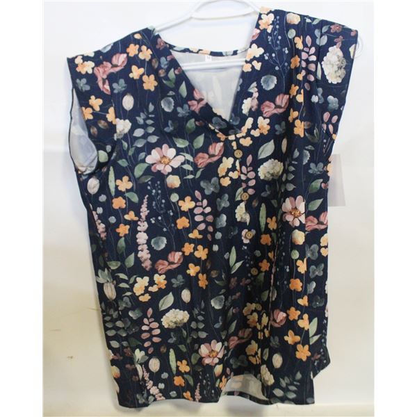 MEDIUM DARK NAVY FLORAL PATTERN V NECK TOP