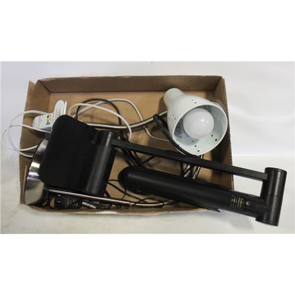LOT OF DESK LIGHTS