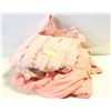 Image 1 : ESTATE TRADITIONAL OUTFIT LADIES SZ M + GIRLS SZ 2