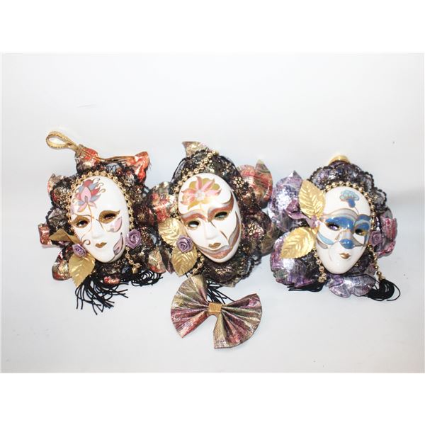 3 WALL HANGING MINI MASKS
