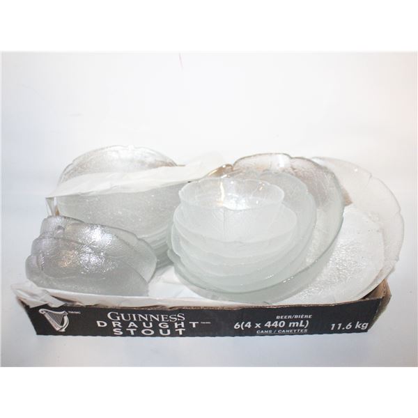 VINTAGE ARCOROC ASPEN LEAF GLASS DISH SET (24)